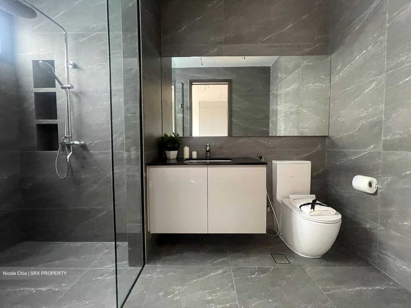 Lorong H Telok Kurau (D15), Terrace #501329601